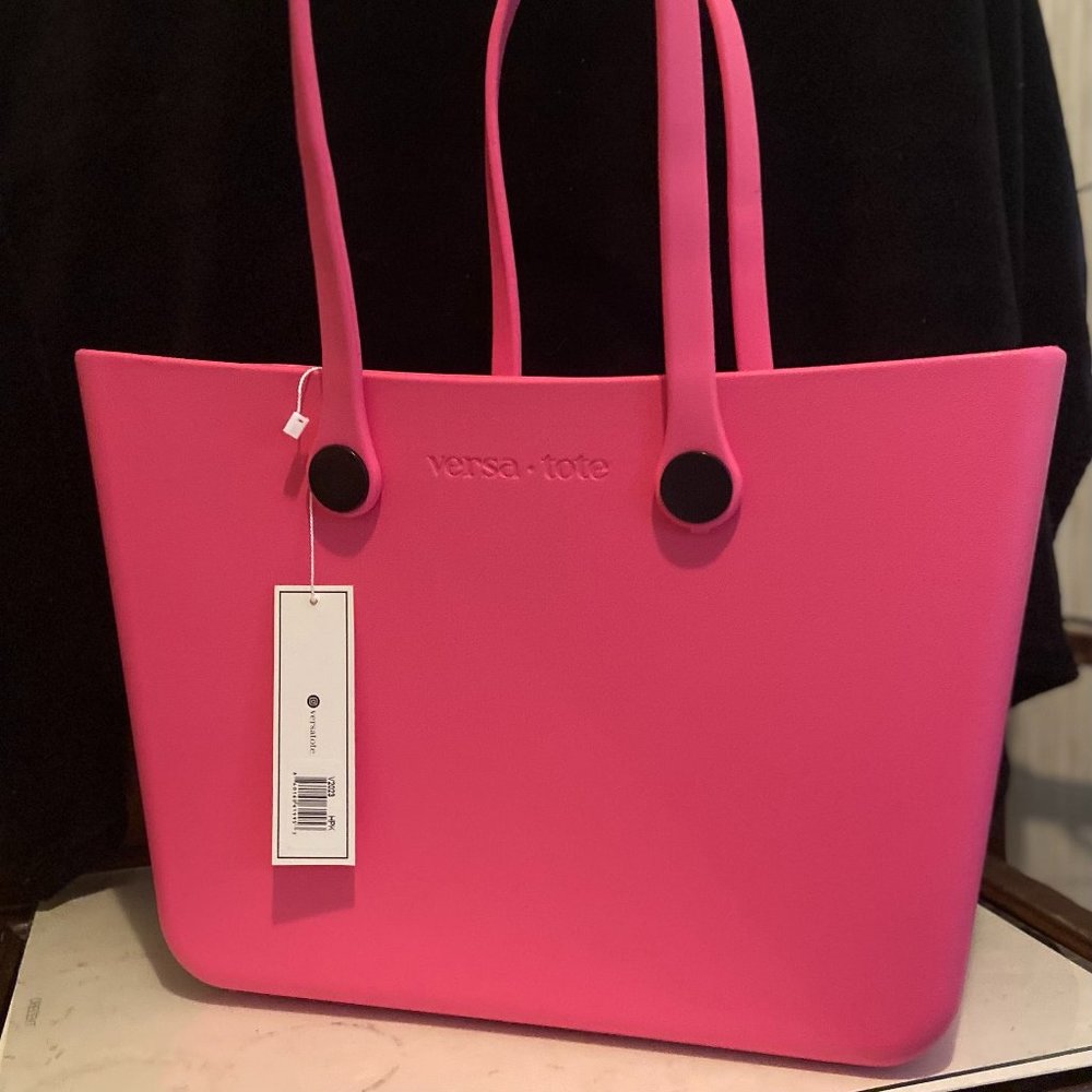The Carrie Large Versa Tote in Hot Pink